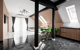 Discovery Aparthotel